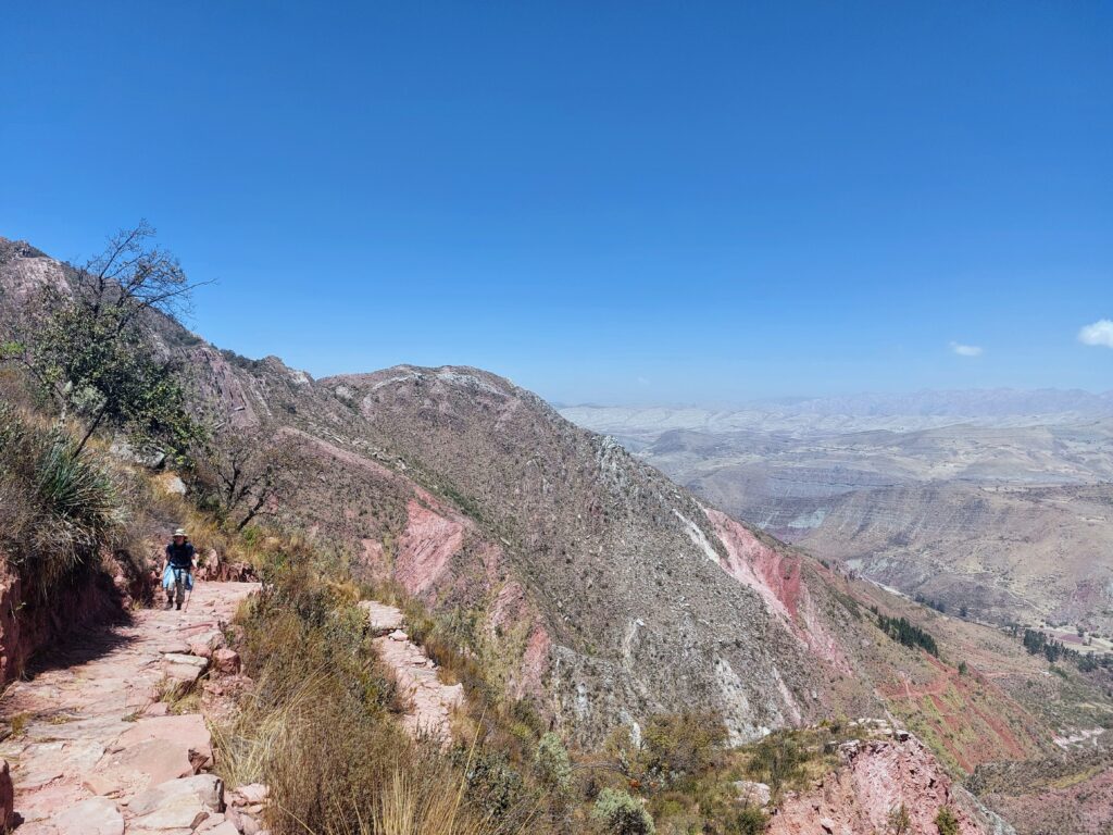 The maragua crater hike starts with the inca trail of chataquila