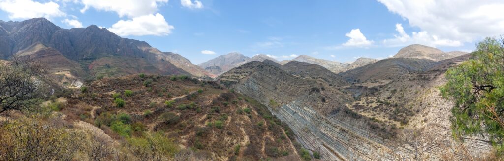 maragua crater hike, interesting geological formations, inca hike