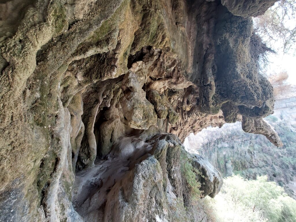 Cuevas del Diabola next to Maragua